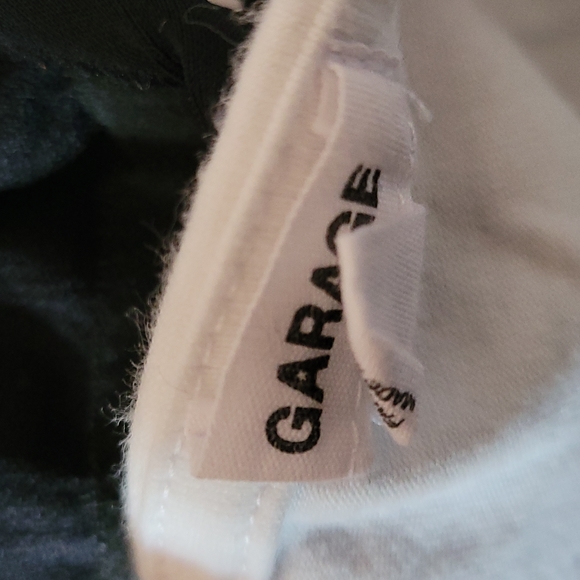 Garage cropped cutout top - Picture 3 of 3